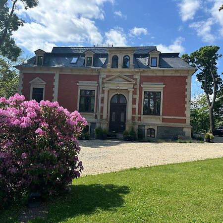 * Stadtvilla Plauen * * Aussergewoehnlich * 2 Zimmerwohnung * Zentrumsnah Εξωτερικό φωτογραφία