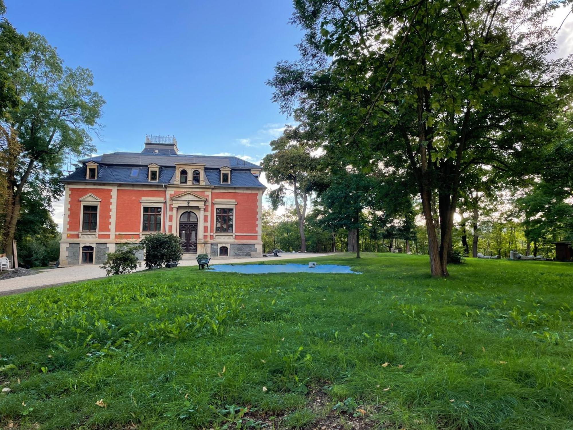 * Stadtvilla Plauen * * Aussergewoehnlich * 2 Zimmerwohnung * Zentrumsnah Εξωτερικό φωτογραφία
